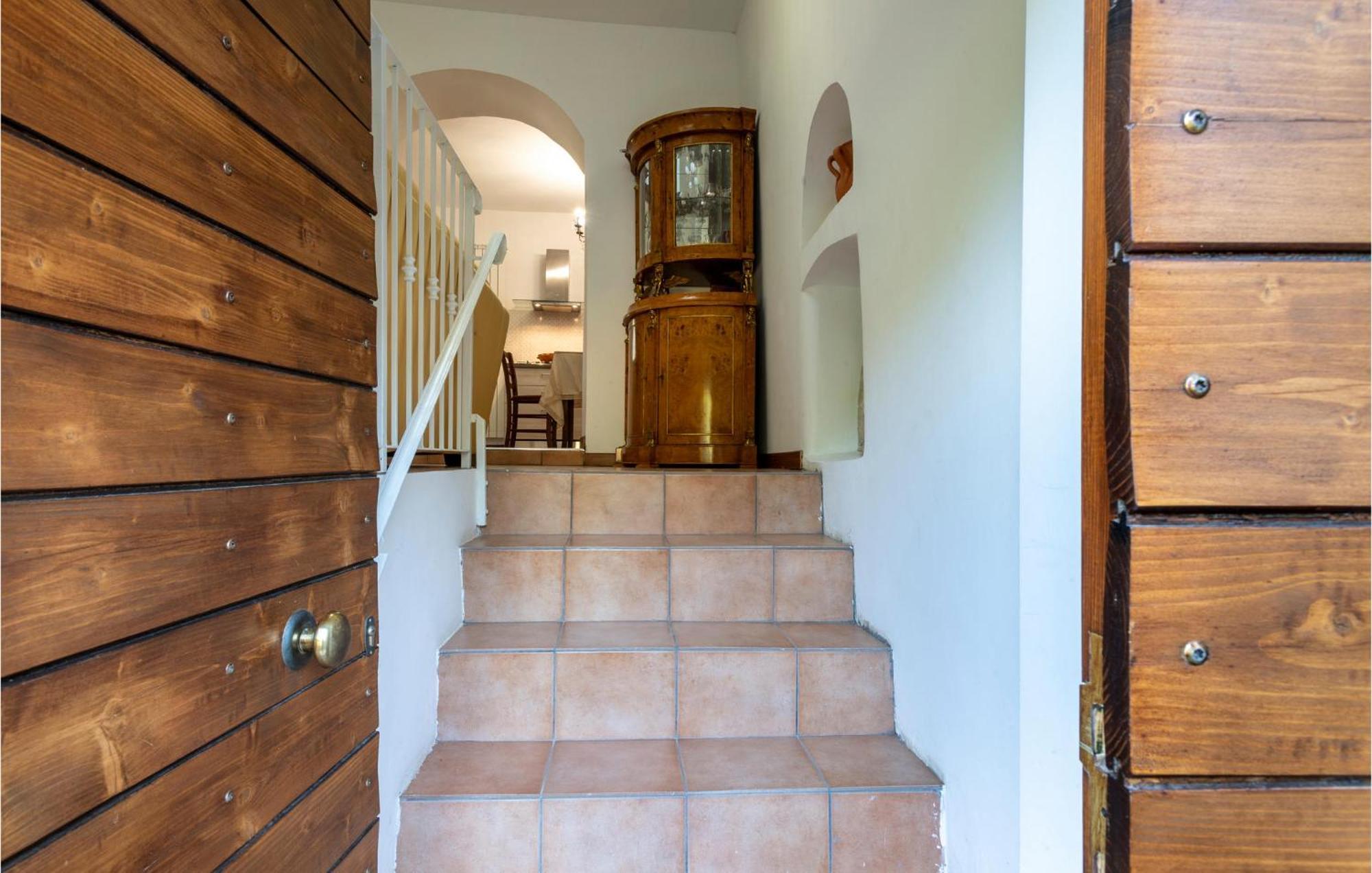 4 Bedroom Lovely Apartment In Caramanico Terme Exterior photo